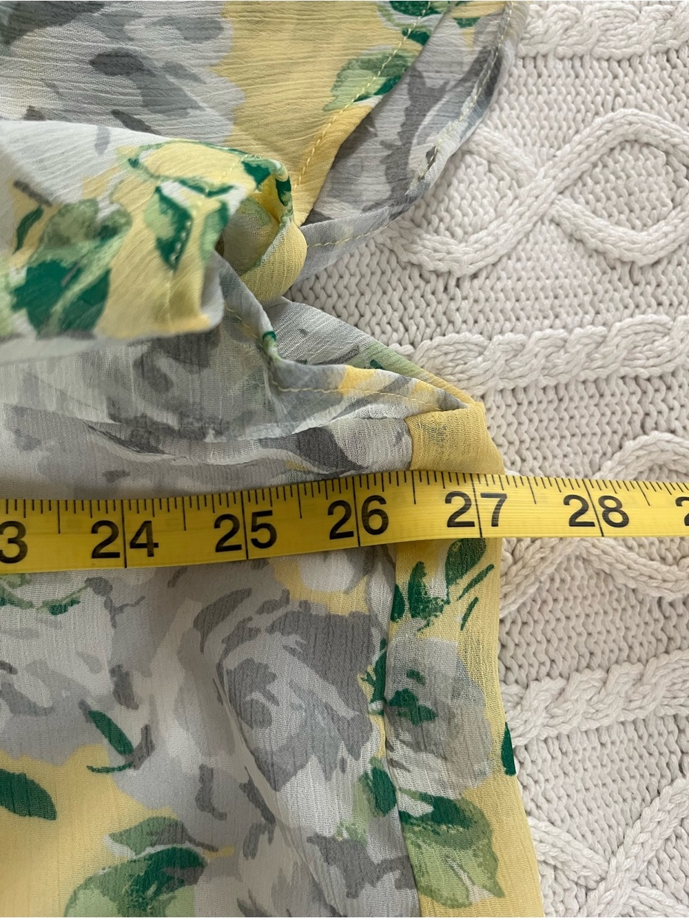 Jones & Co Light Yellow Floral Ruffle V-Neck Blouse Short Sleeve Size 3X - Picture 4 of 15